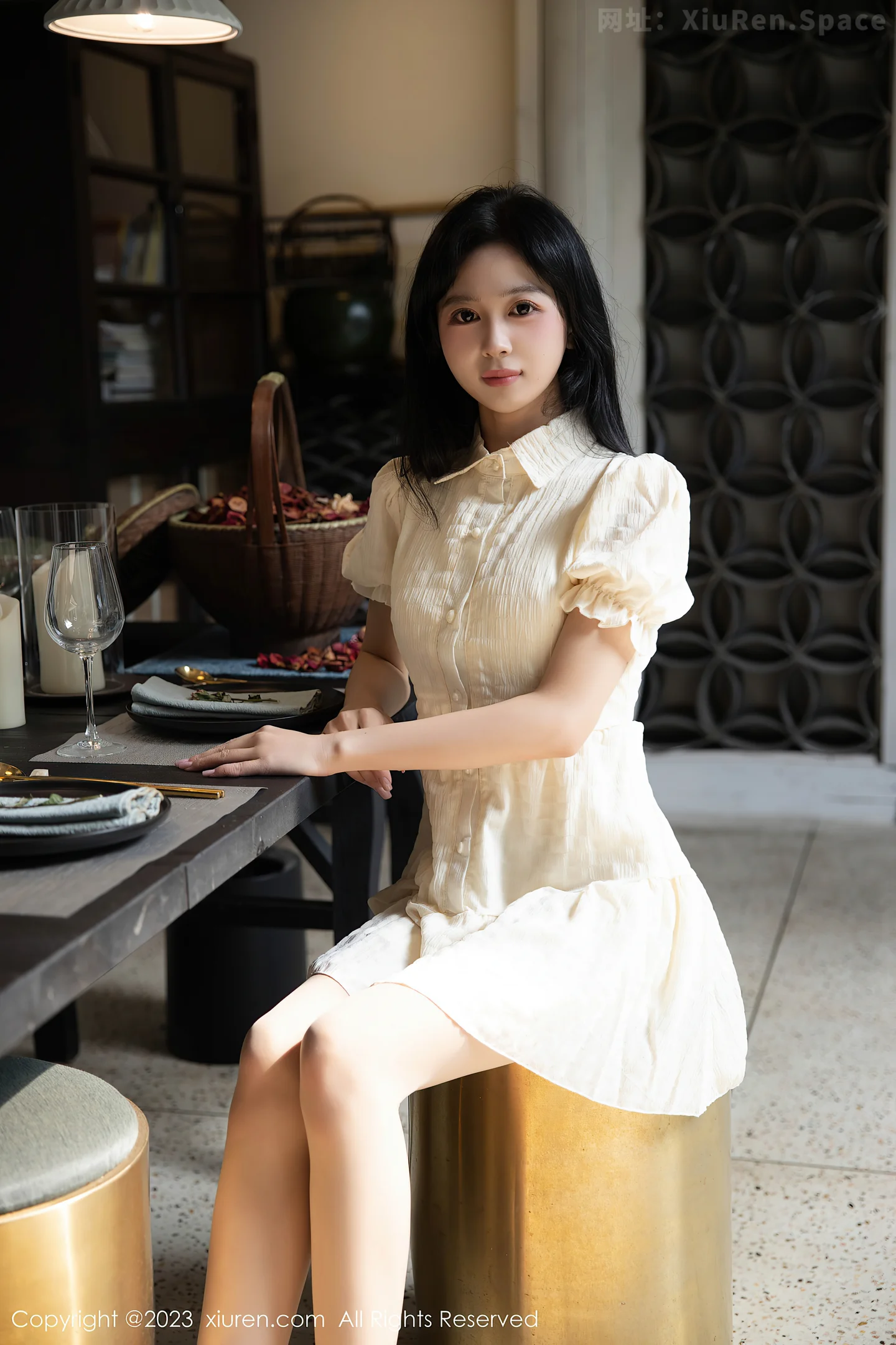 图片[2]-[XiuRen秀人网]VOL.7742 模特糖豆sisi性感淡黄连衣裙露白色蕾丝内衣配原色丝袜诱惑写真62P-秀人网官方网站